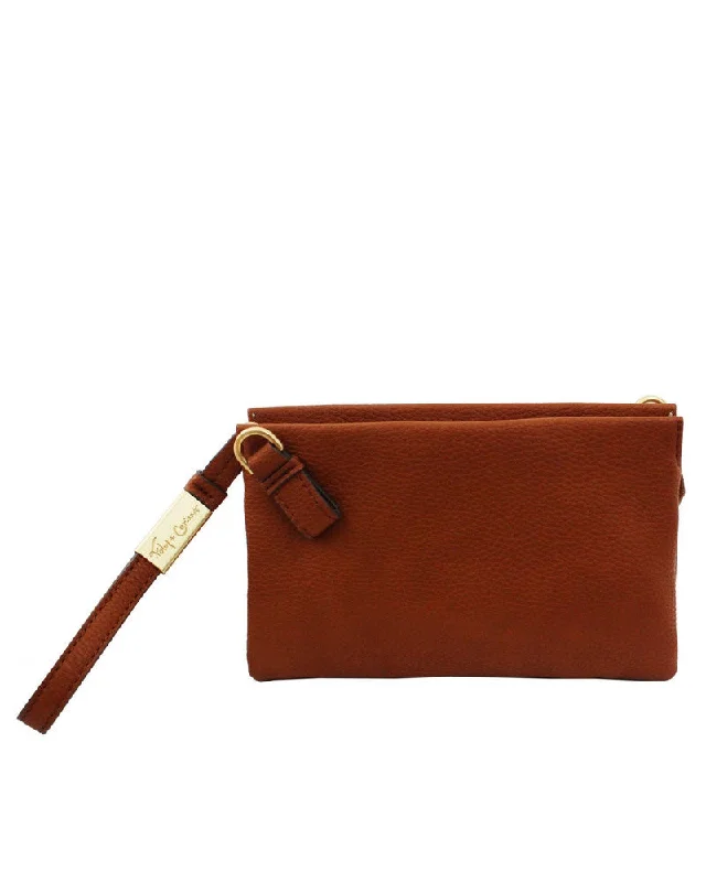 Cache Wristlet in Cognac